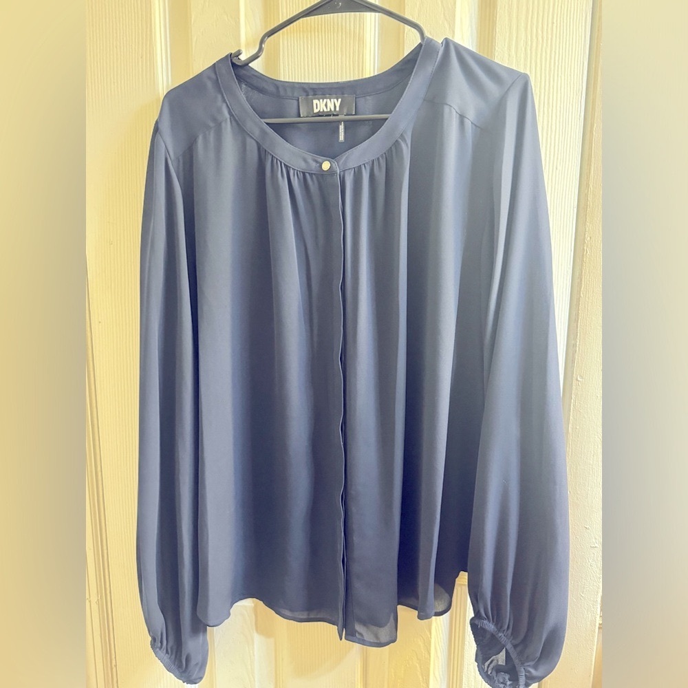DKNY shirt